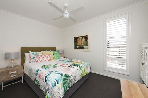Mollymook Beachfront Penthouse 9 - Accommodation Sunshine Coast 2