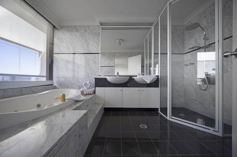 BreakFree Capital Tower Apartments - Accommodation Sunshine Coast 36