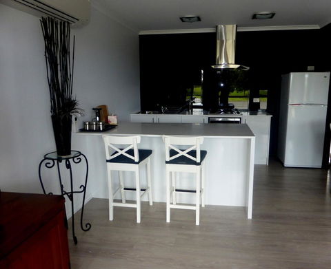 Lure Bed And Breakfast - Accommodation Sunshine Coast 4