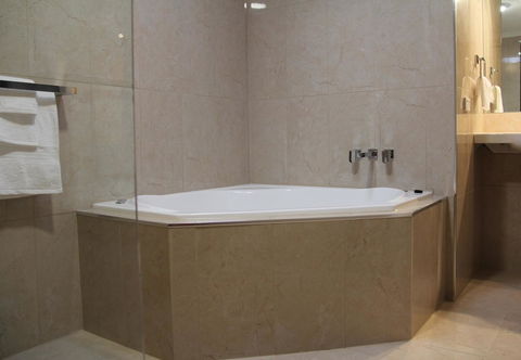 Lure Bed And Breakfast - Accommodation Sunshine Coast 7