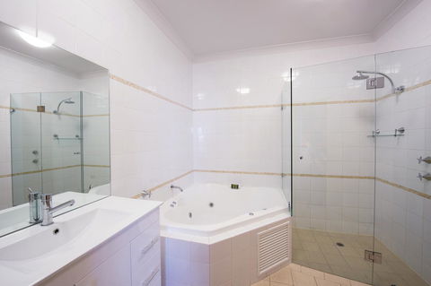 McCracken Country Club - Accommodation Sunshine Coast 30