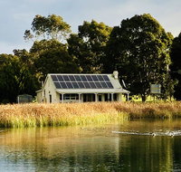 The Lake House Retreat - Accommodation Sunshine Coast