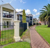 Port Adelaide Harbourside House - Accommodation Sunshine Coast