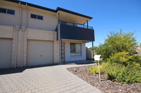 Wallaroo Marina Apartments - Accommodation Sunshine Coast 32