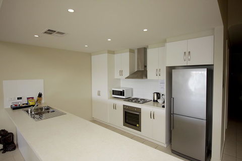 Wallaroo Marina Apartments - Accommodation Sunshine Coast 6