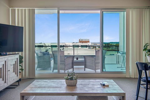 Port Adelaide Executive Waterfront Apartment - Accommodation Sunshine Coast 22