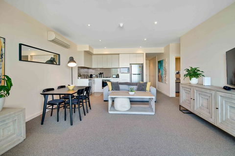 Port Adelaide Executive Waterfront Apartment - Accommodation Sunshine Coast 16