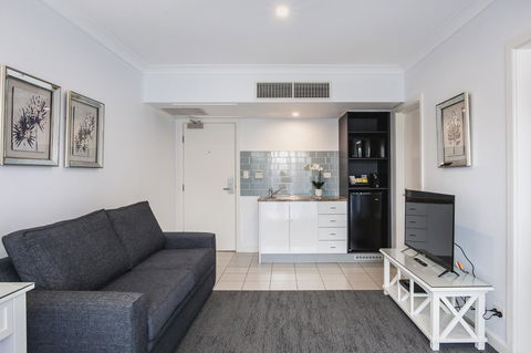 Marina Hotel - Accommodation Sunshine Coast 16