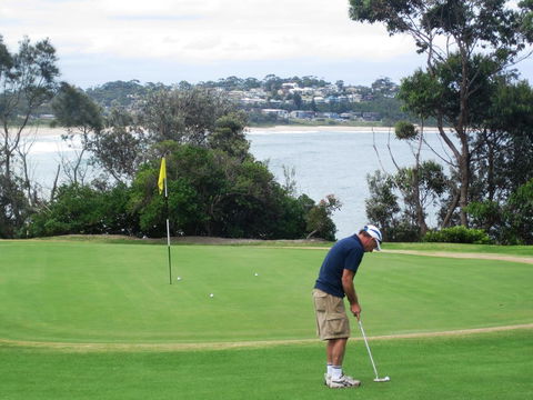 Mollymook Beach Waterfront - Accommodation Sunshine Coast 18