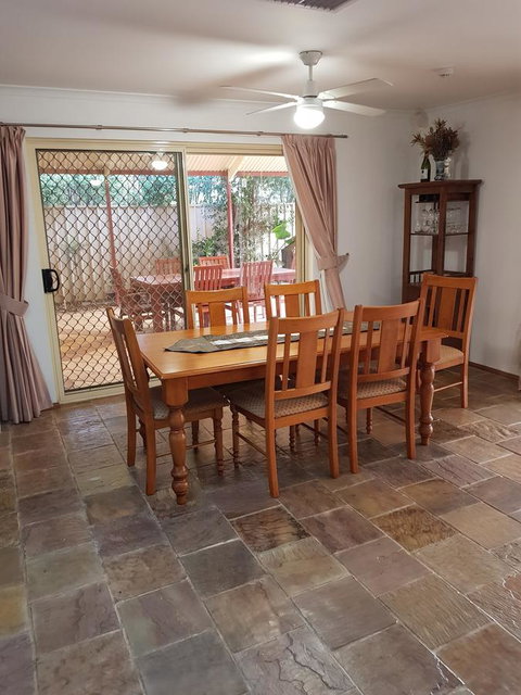 Frog Song At Willunga - Accommodation Sunshine Coast 9