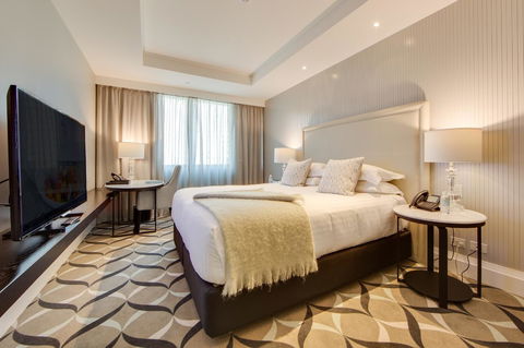 Mayfair Hotel - Accommodation Sunshine Coast 0