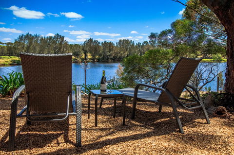 Stonewell Cottages And Vineyards - Accommodation Sunshine Coast 5