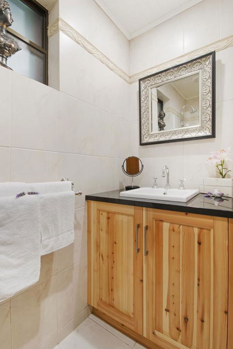 Stonewell Cottages And Vineyards - Accommodation Sunshine Coast 21