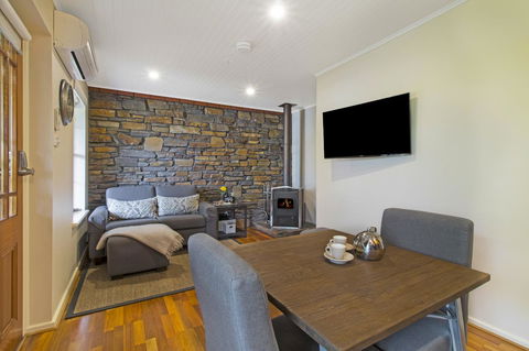 Stonewell Cottages And Vineyards - Accommodation Sunshine Coast 13
