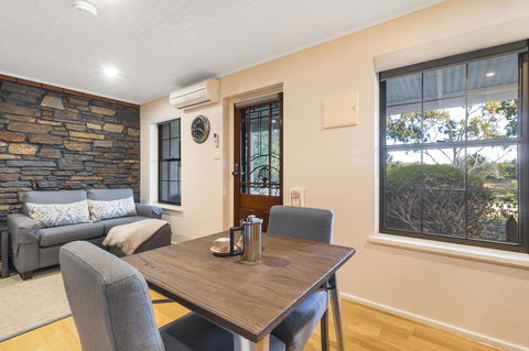 Stonewell Cottages And Vineyards - Accommodation Sunshine Coast 34