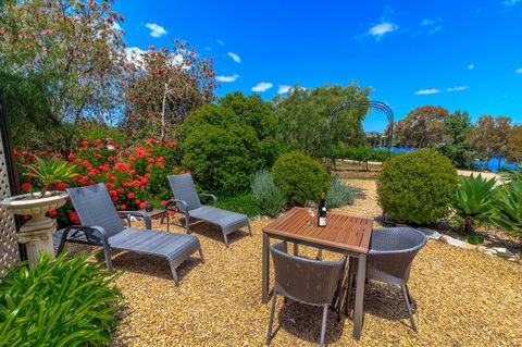 Stonewell Cottages And Vineyards - Accommodation Sunshine Coast 9