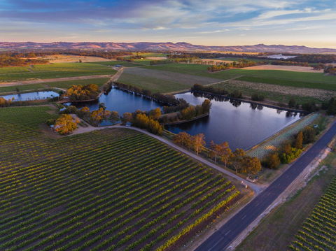 Stonewell Cottages And Vineyards - Accommodation Sunshine Coast 38