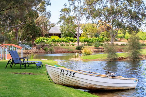 Stonewell Cottages And Vineyards - Accommodation Sunshine Coast 10