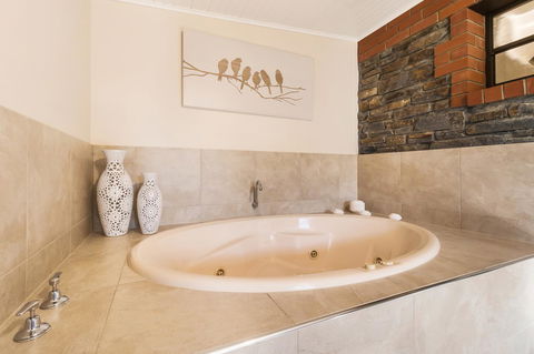 Stonewell Cottages And Vineyards - Accommodation Sunshine Coast 35