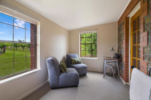 Stonewell Cottages And Vineyards - Accommodation Sunshine Coast 20