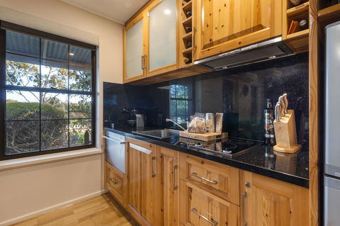 Stonewell Cottages And Vineyards - Accommodation Sunshine Coast 37