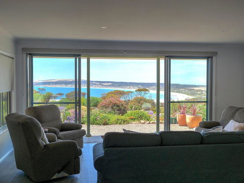 Emu Bay Holiday Homes - Accommodation Sunshine Coast 20