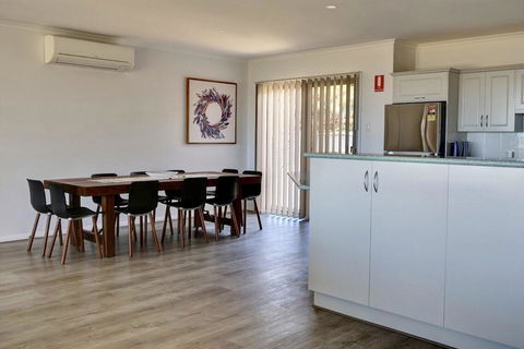 Emu Bay Holiday Homes - Accommodation Sunshine Coast 17