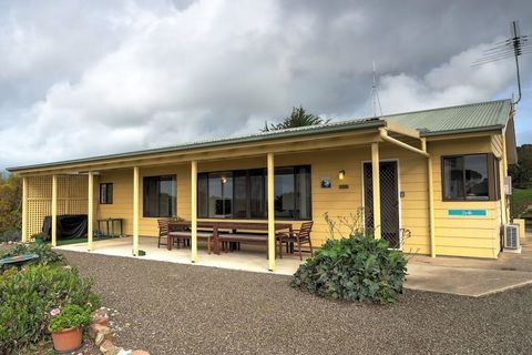Emu Bay Holiday Homes - Accommodation Sunshine Coast 8