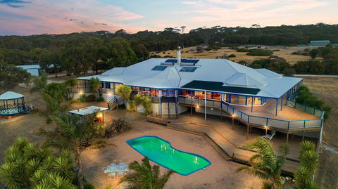 Doyles On The Bay - Accommodation Sunshine Coast 1