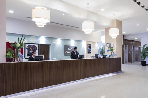 Oaks Glenelg Plaza Pier Suites - Accommodation Sunshine Coast 5