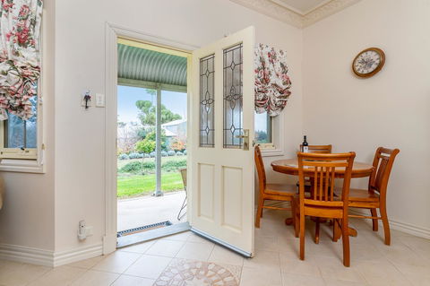 Barossa Vineyard Cottages - Accommodation Sunshine Coast 19