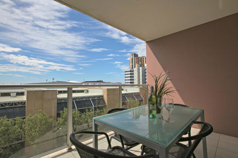 Adelaide DressCircle Apartments - North Terrace - Accommodation Sunshine Coast 1