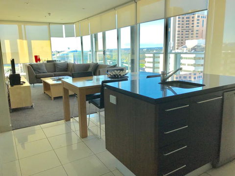 Adelaide DressCircle Apartments - North Terrace - Accommodation Sunshine Coast 3