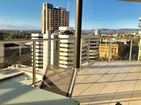 Adelaide DressCircle Apartments - North Terrace - Accommodation Sunshine Coast 4