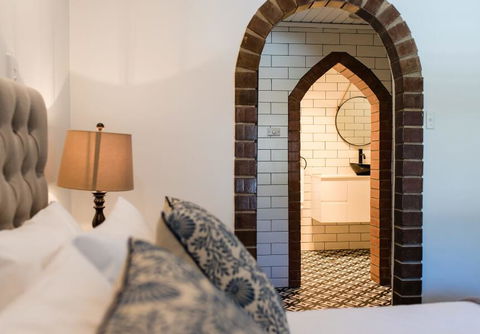 The Manor Basket Range - Accommodation Sunshine Coast 3