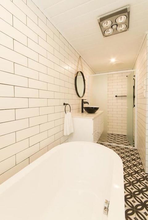 The Manor Basket Range - Accommodation Sunshine Coast 1