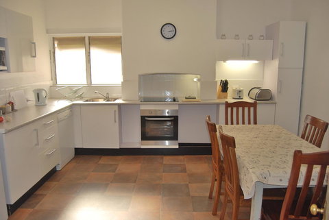 Jacaranda Cottage - Accommodation Sunshine Coast 3