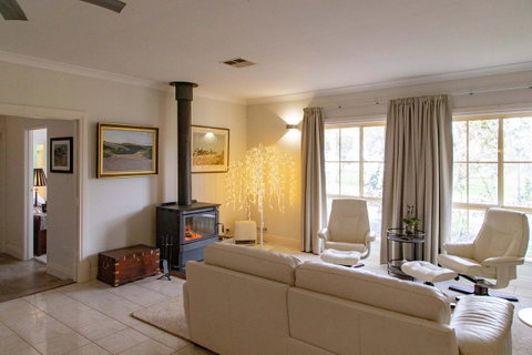 Angaston House - Accommodation Sunshine Coast 5