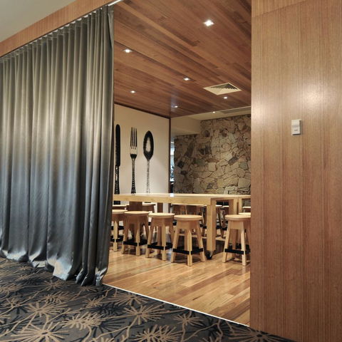 Mansfield Park Hotel - Accommodation Sunshine Coast 4