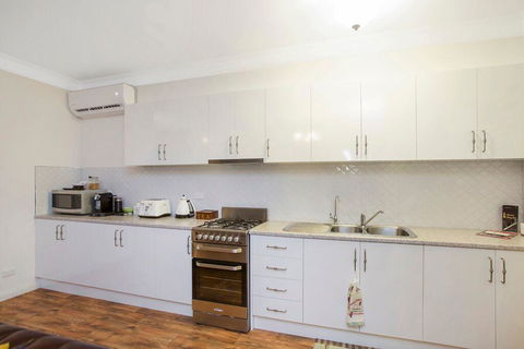 Hahndorf House B&B - Accommodation Sunshine Coast 7