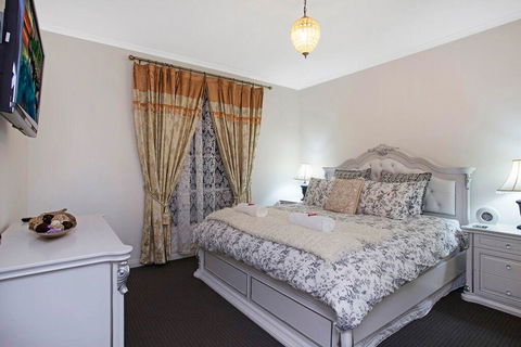 Hahndorf House B&B - Accommodation Sunshine Coast 3