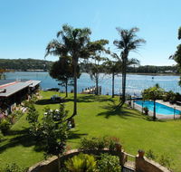 Lake Edge Apartments - Accommodation Sunshine Coast