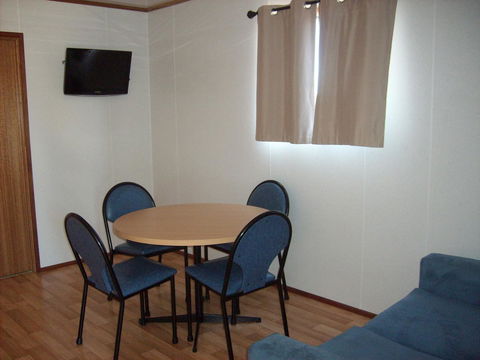 Jacko's Holiday Cabins - Accommodation Sunshine Coast 2