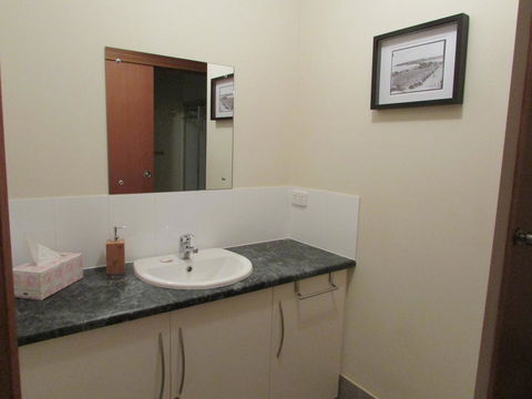Lazy Days Cottage - Victor Harbor - Accommodation Sunshine Coast 19