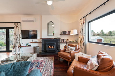 Esto House - Accommodation Sunshine Coast 9