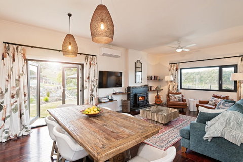 Esto House - Accommodation Sunshine Coast 5