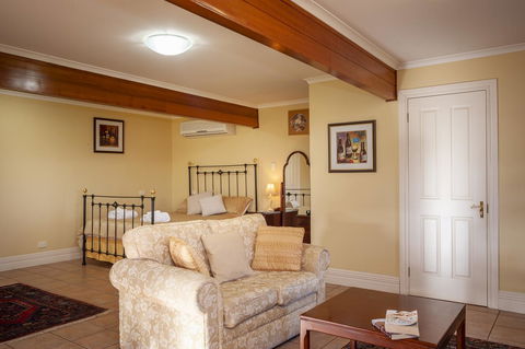 Angaston Saleyards Luxury Accommodation - Accommodation Sunshine Coast 19