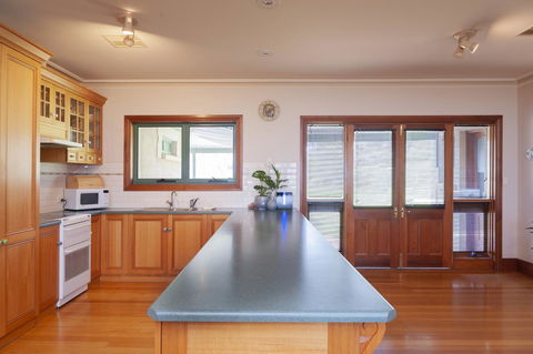 Angaston Saleyards Luxury Accommodation - Accommodation Sunshine Coast 4