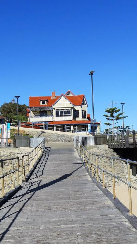 McCloud House - Accommodation Sunshine Coast 3