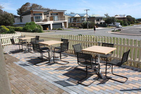 Maslin Beach House - Accommodation Sunshine Coast 4